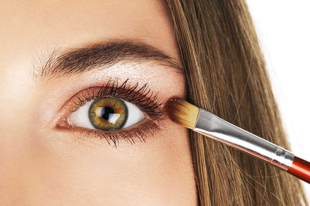 Eyeshadow Application Tips for Daily Makeup Routine